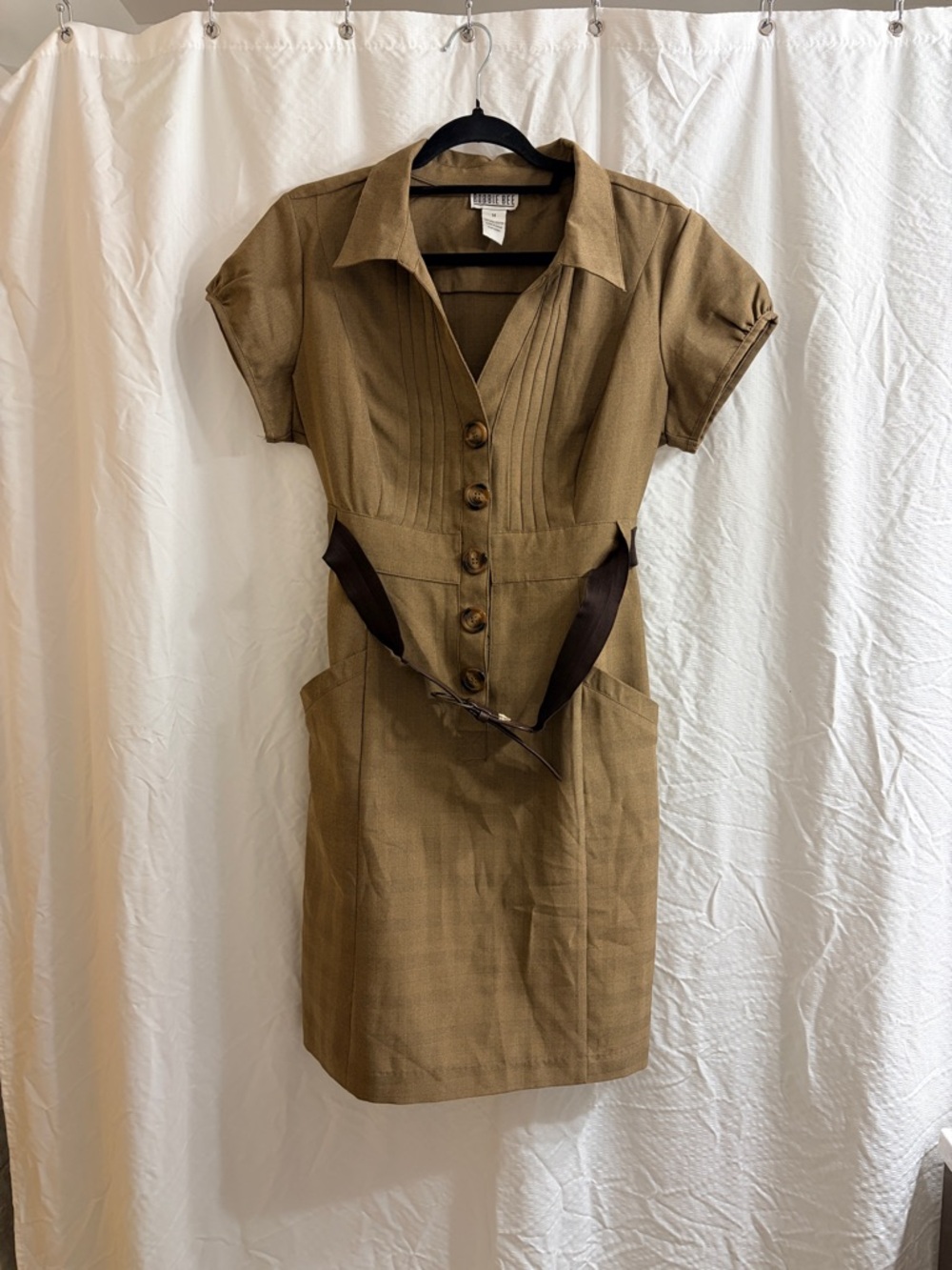 Robbie Bee Belted Knee-Length Dress. Size 14.